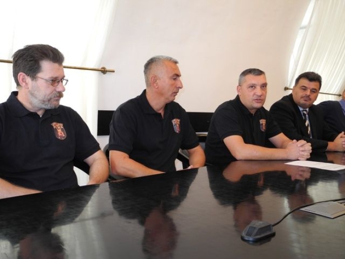 pume nogomet presica